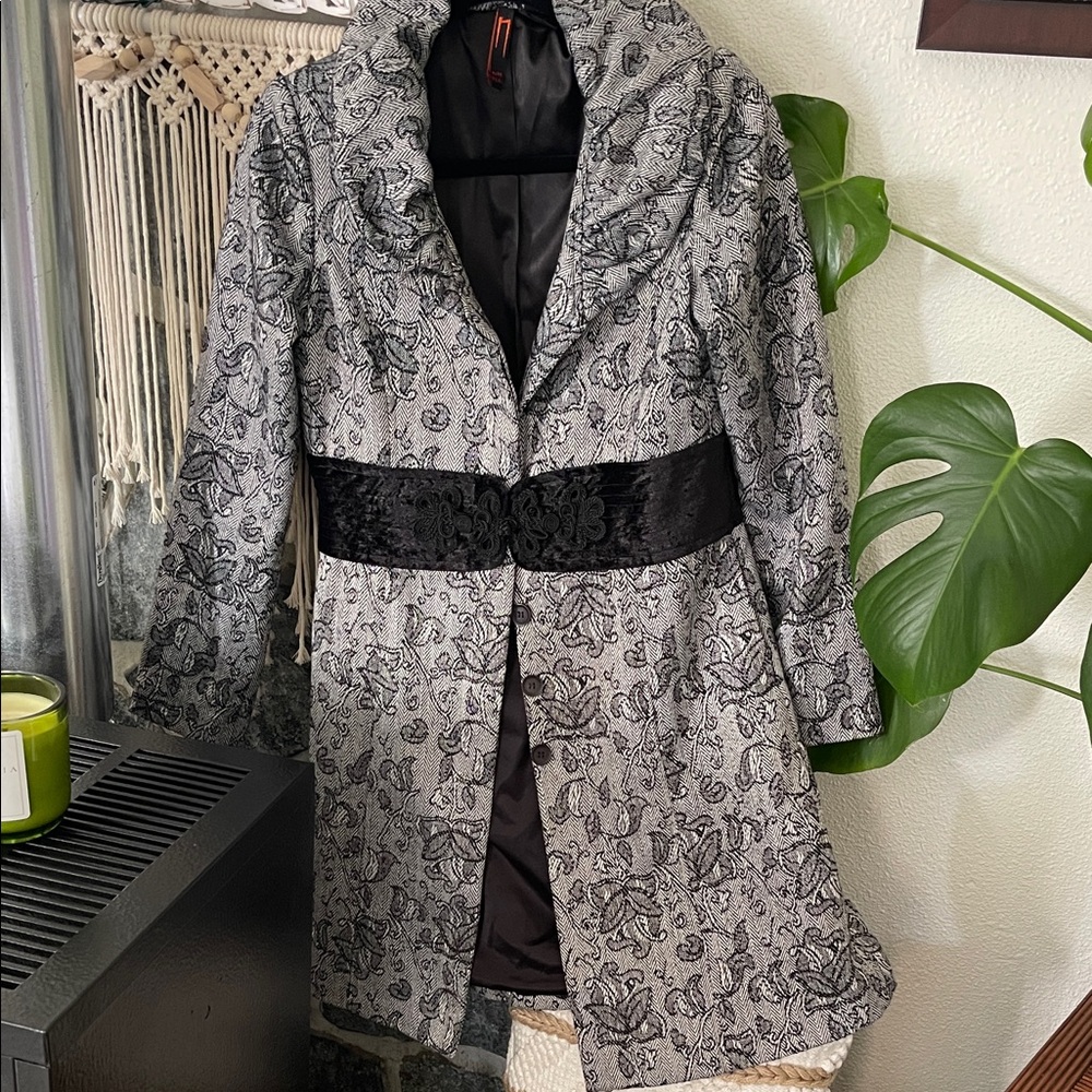 Beautiful, Stylish Coat by nelli.
